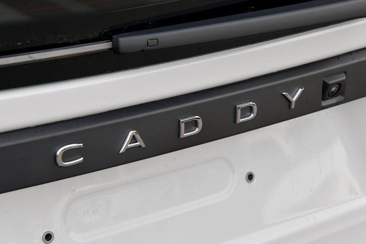 2024 Volkswagen Caddy TDI320 5