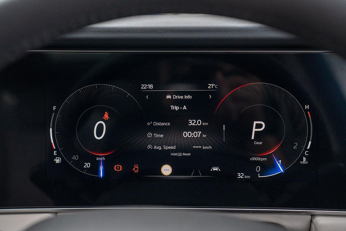 2023 Mahindra XUV700 AX7L