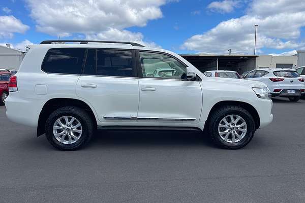 2019 Toyota Landcruiser Sahara VDJ200R