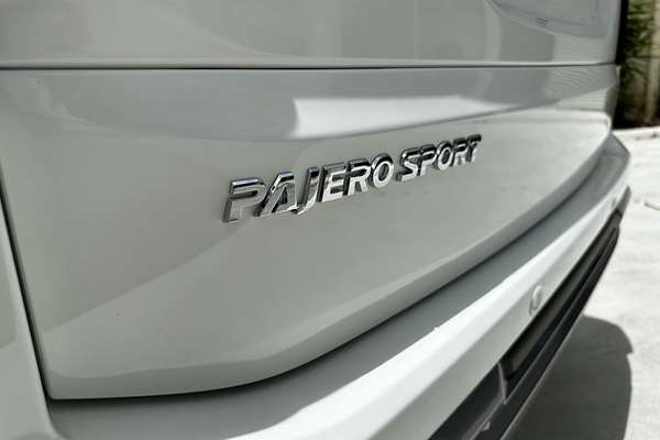 2024 Mitsubishi Pajero Sport GLX QF