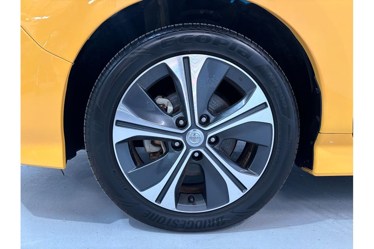 2018 Nissan LEAF G ZE1