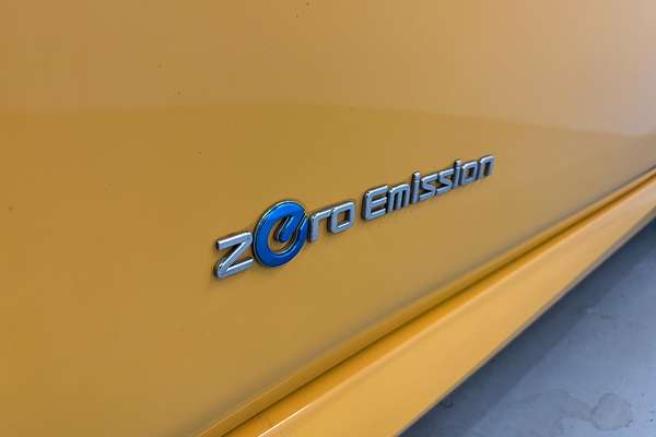 2018 Nissan LEAF G ZE1