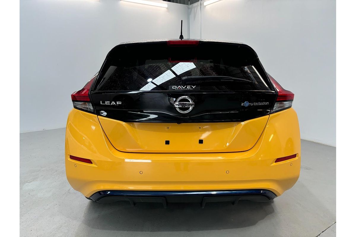 2018 Nissan LEAF G ZE1