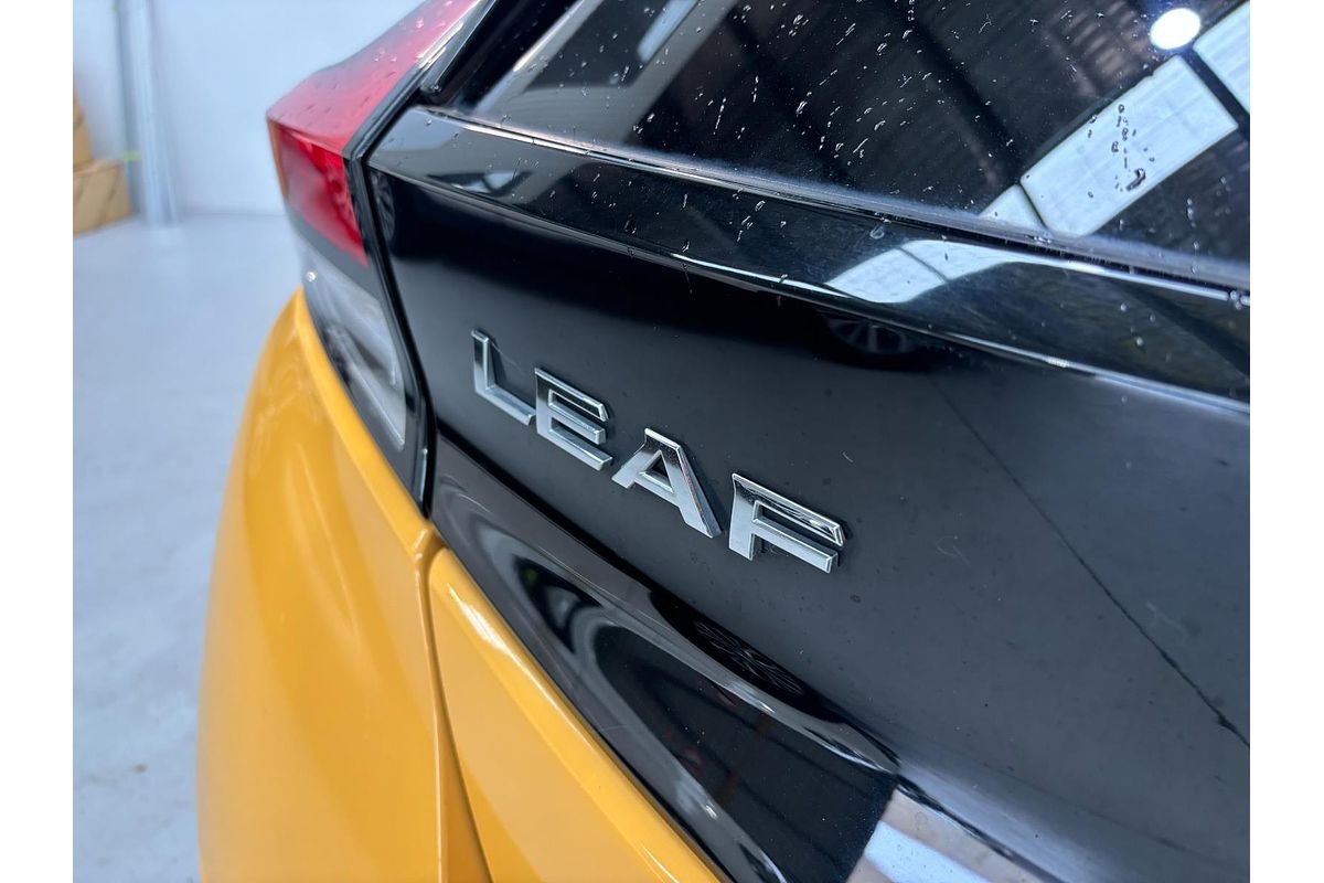 2018 Nissan LEAF G ZE1
