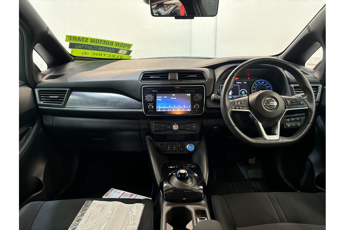 2018 Nissan LEAF G ZE1