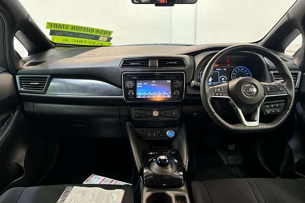 2018 Nissan LEAF G ZE1