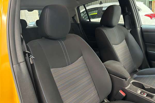 2018 Nissan LEAF G ZE1