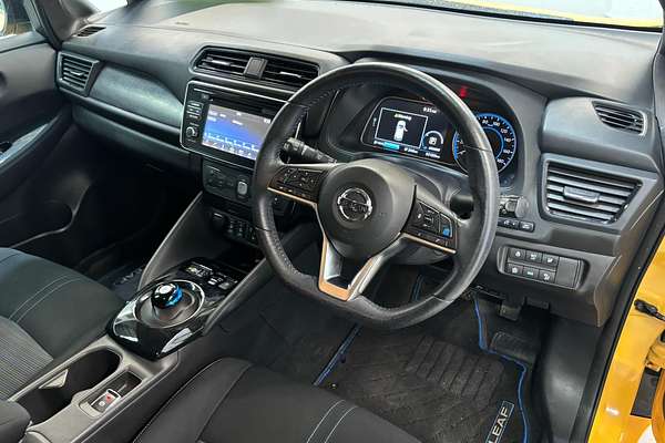 2018 Nissan LEAF G ZE1
