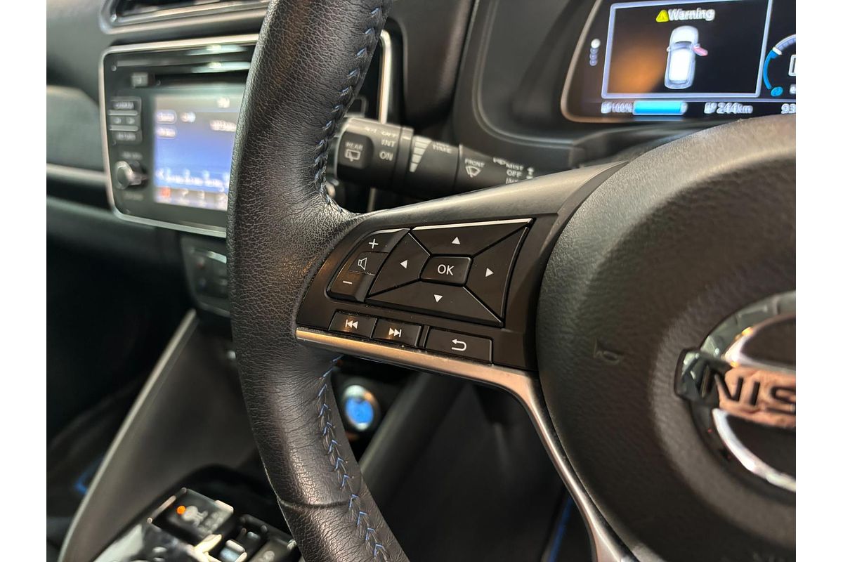 2018 Nissan LEAF G ZE1