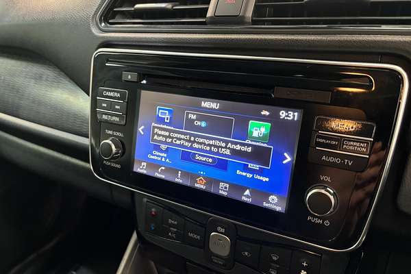 2018 Nissan LEAF G ZE1