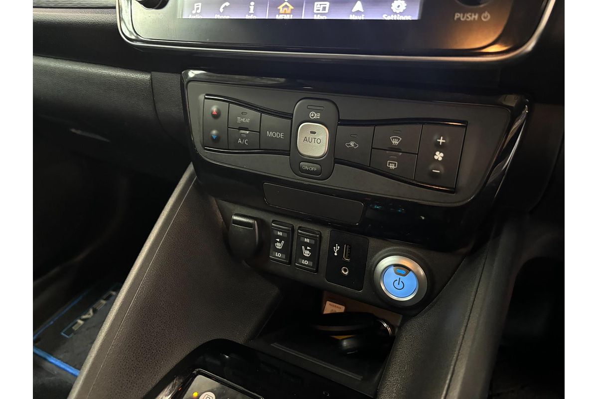 2018 Nissan LEAF G ZE1
