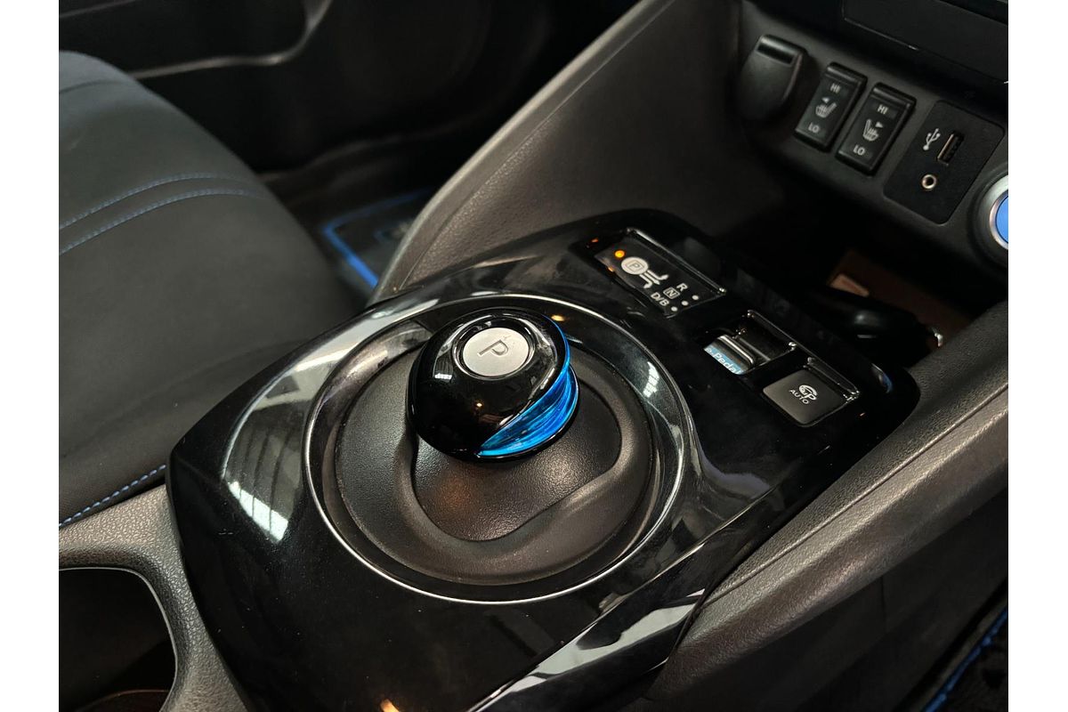 2018 Nissan LEAF G ZE1