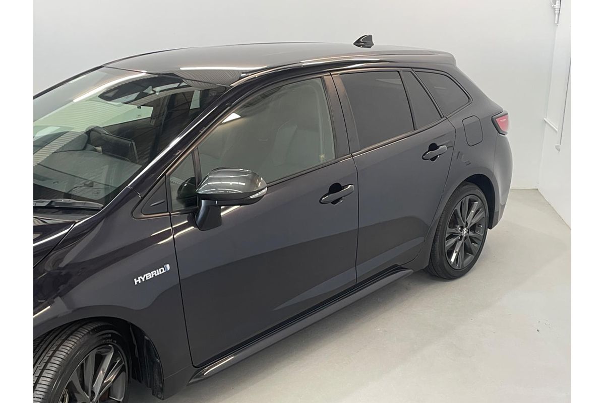 2020 Toyota Corolla Touring Hybrid WxB ZWE211