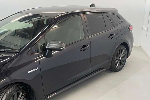 2020 Toyota Corolla Touring Hybrid WxB ZWE211