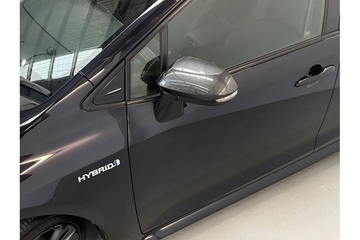 2020 Toyota Corolla Touring Hybrid WxB ZWE211