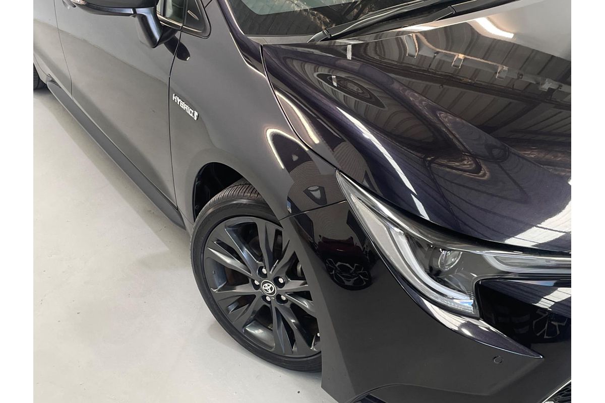 2020 Toyota Corolla Touring Hybrid WxB ZWE211