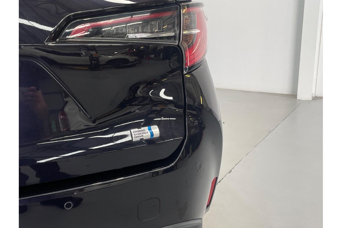 2020 Toyota Corolla Touring Hybrid WxB ZWE211