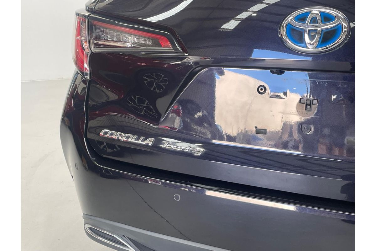 2020 Toyota Corolla Touring Hybrid WxB ZWE211