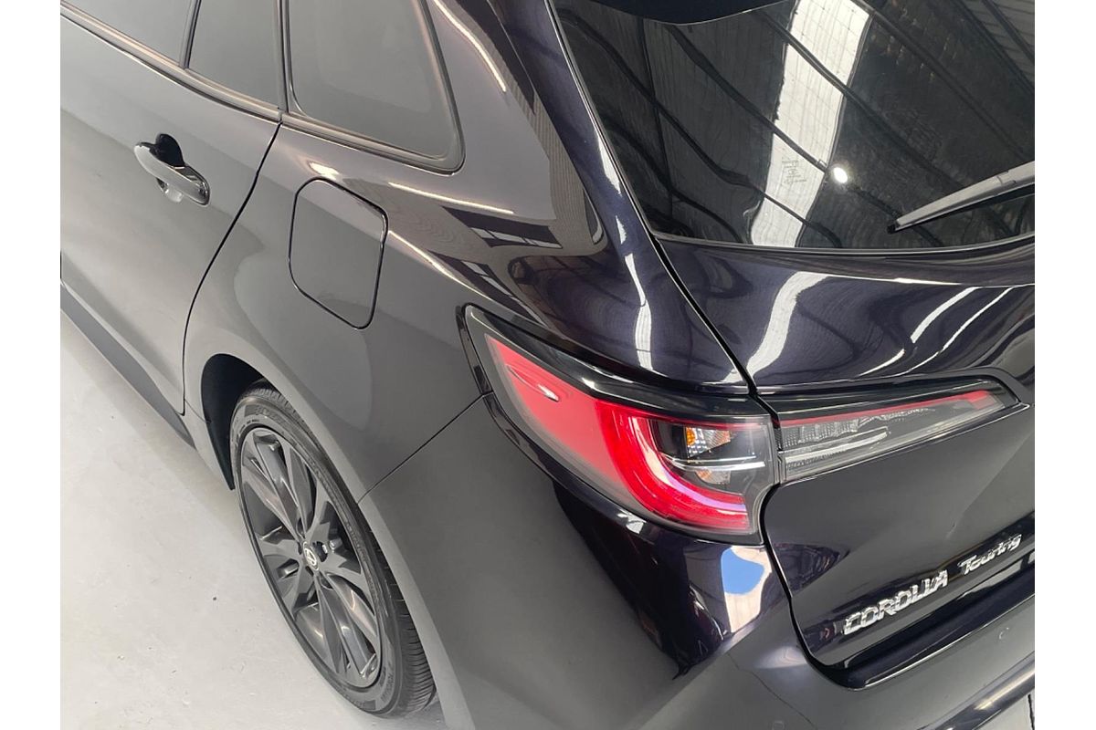 2020 Toyota Corolla Touring Hybrid WxB ZWE211