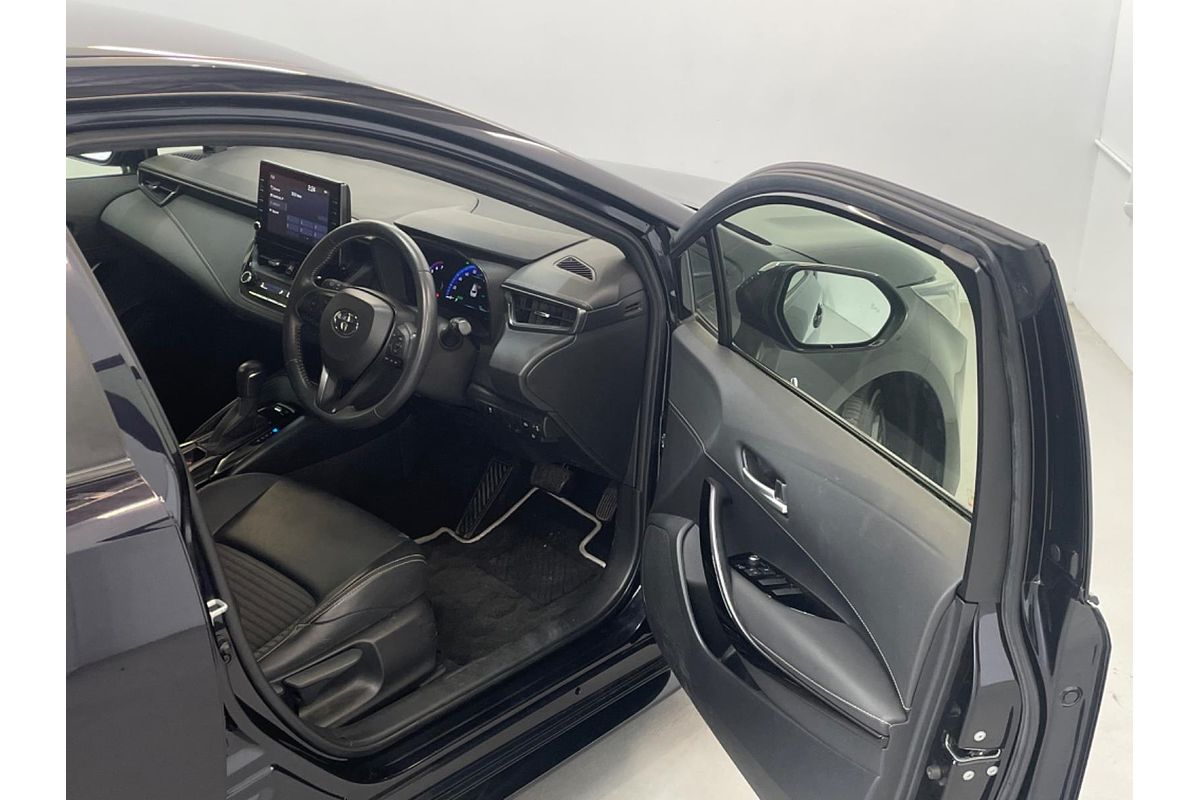 2020 Toyota Corolla Touring Hybrid WxB ZWE211
