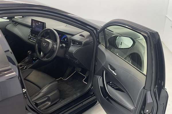 2020 Toyota Corolla Touring Hybrid WxB ZWE211