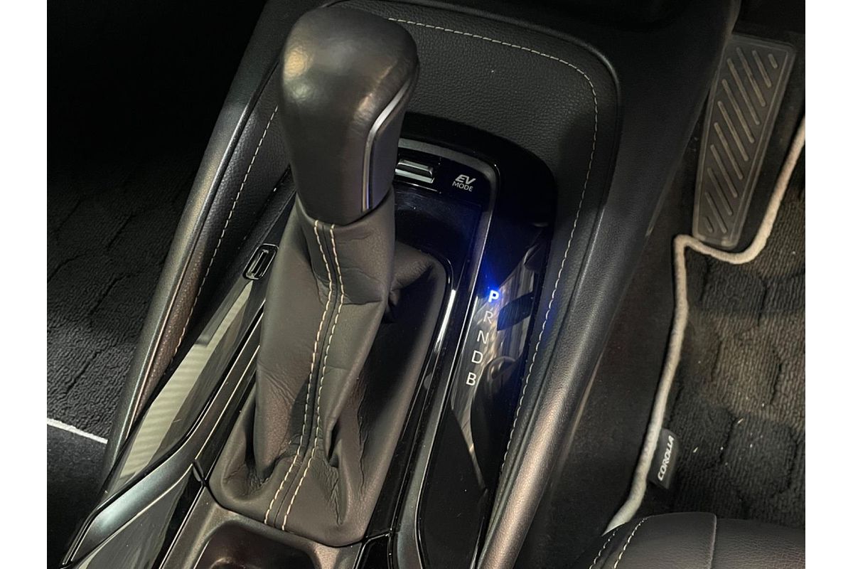 2020 Toyota Corolla Touring Hybrid WxB ZWE211