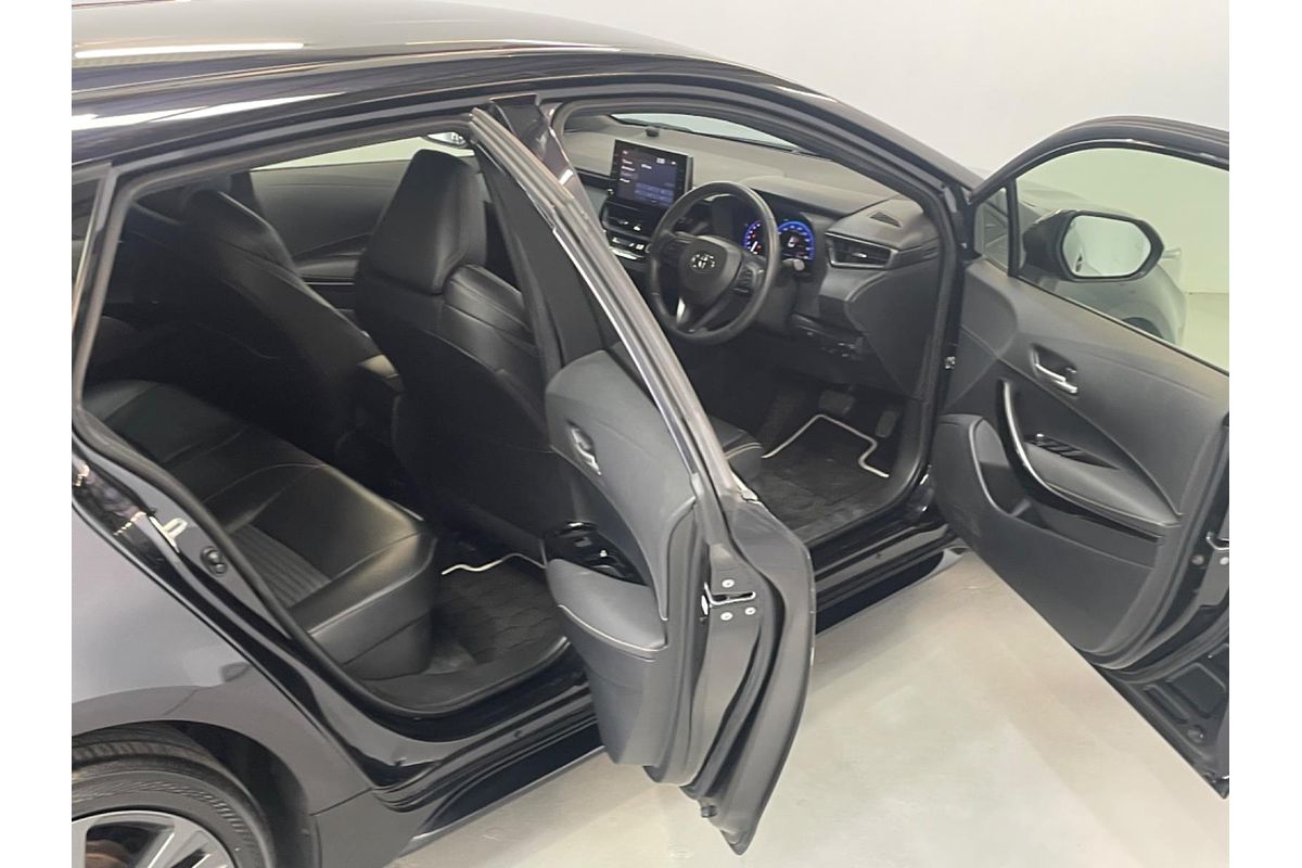 2020 Toyota Corolla Touring Hybrid WxB ZWE211