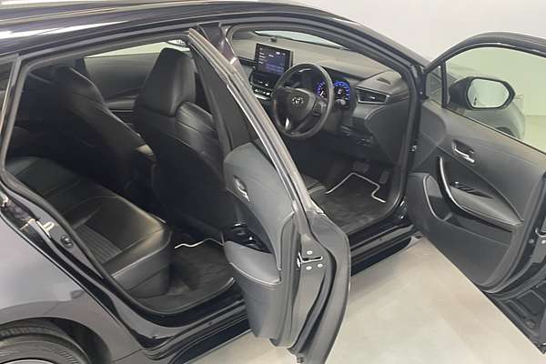 2020 Toyota Corolla Touring Hybrid WxB ZWE211