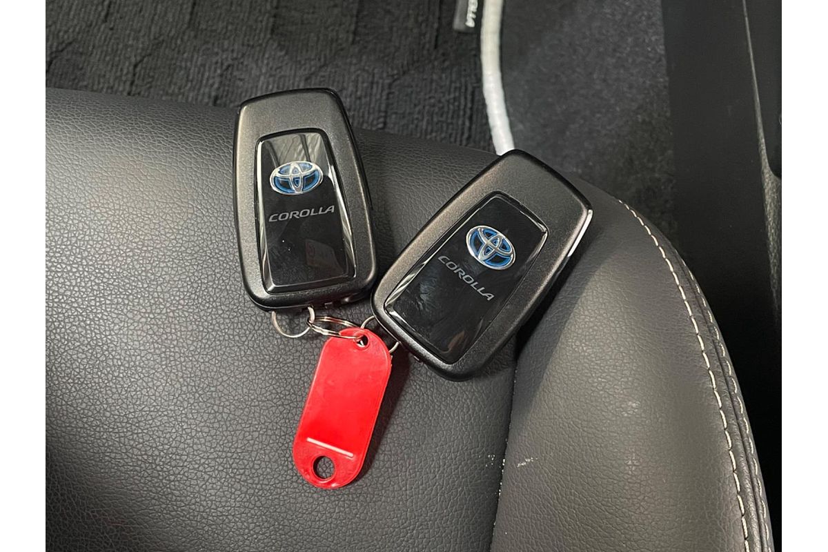 2020 Toyota Corolla Touring Hybrid WxB ZWE211