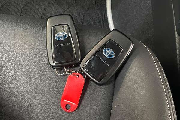 2020 Toyota Corolla Touring Hybrid WxB ZWE211