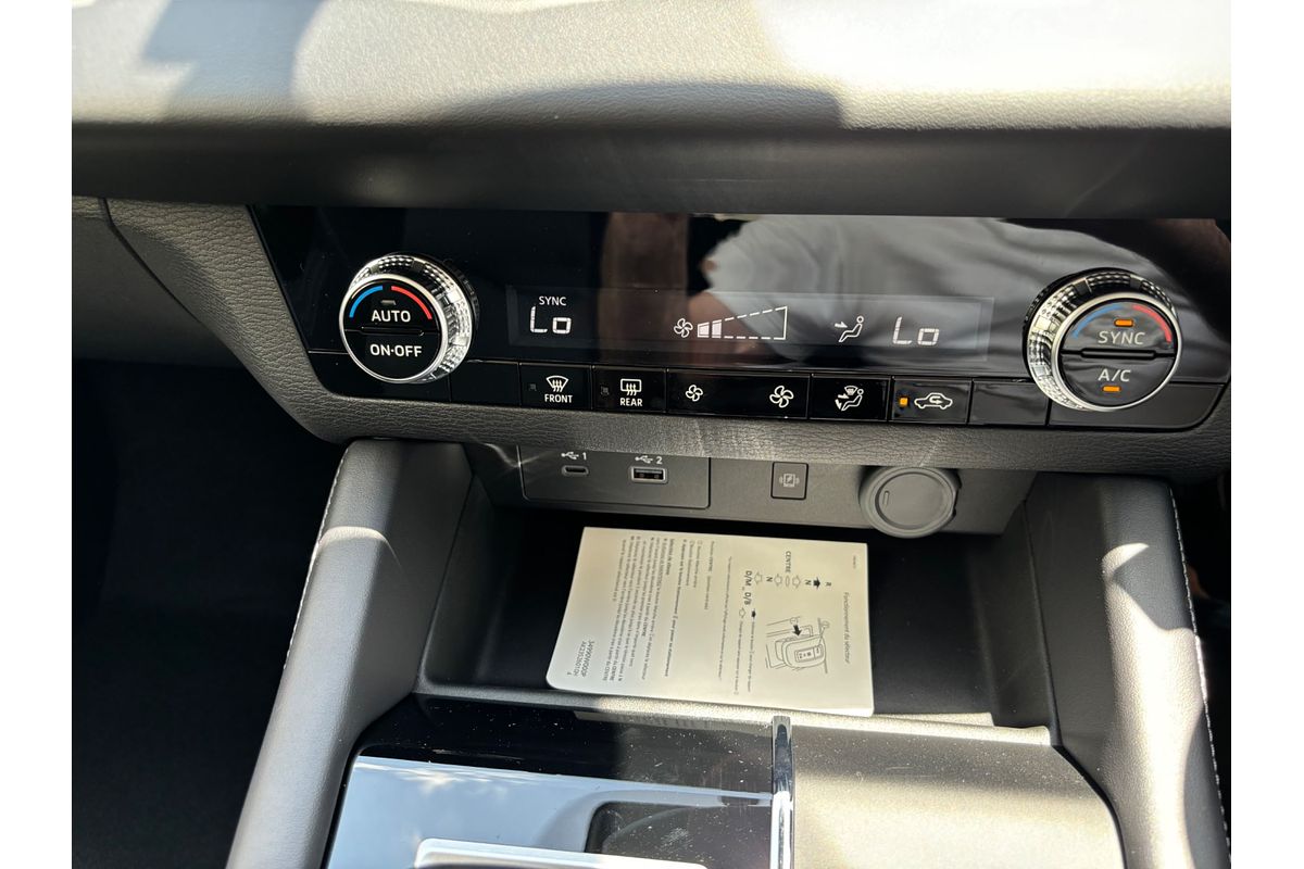 2024 Mitsubishi Outlander LS ZM