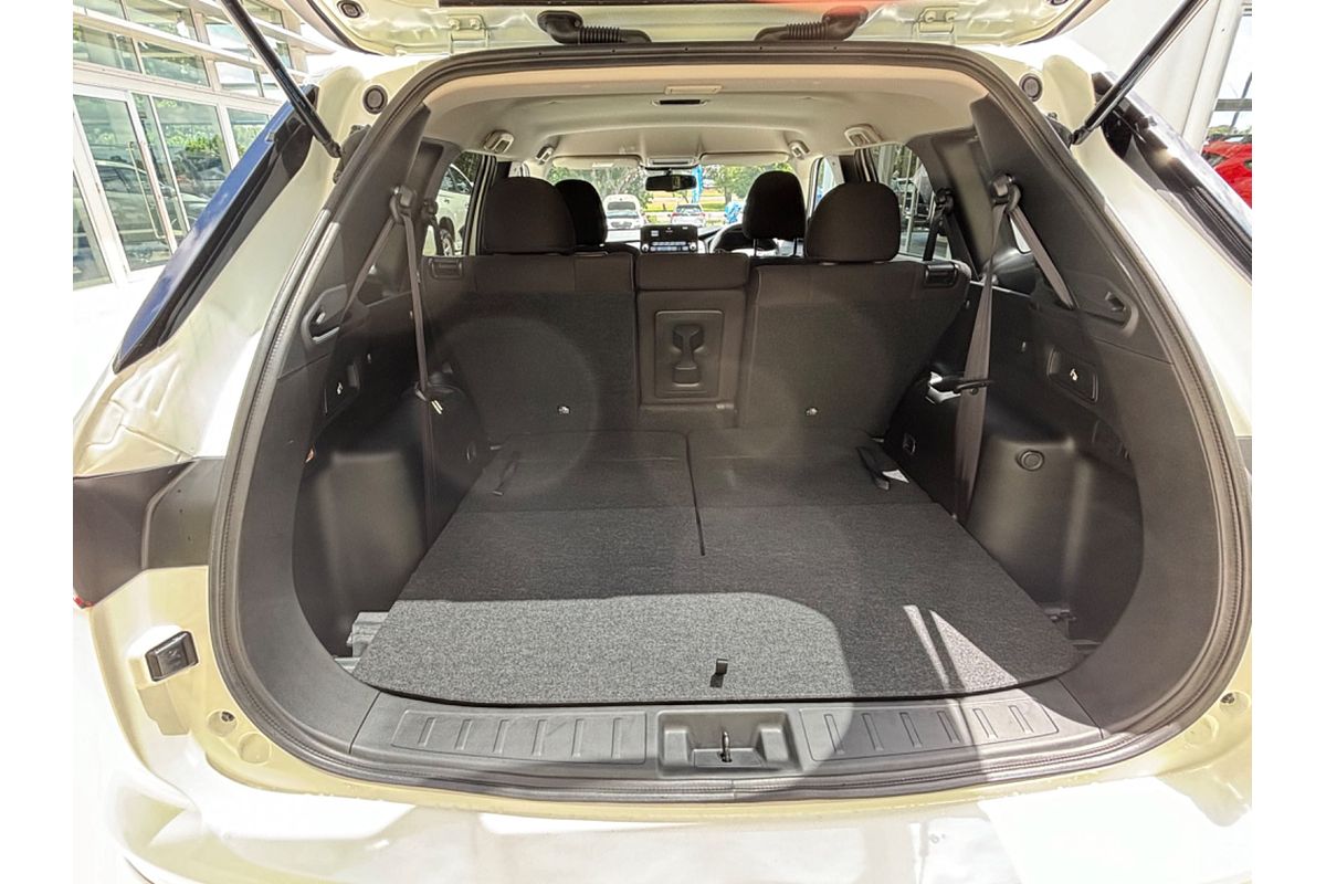 2024 Mitsubishi Outlander LS ZM
