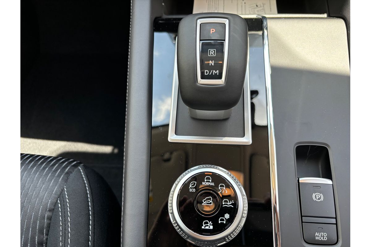 2024 Mitsubishi Outlander LS ZM