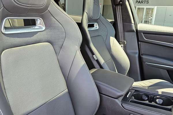 2024 Jaguar F-PACE 400 Sport X761