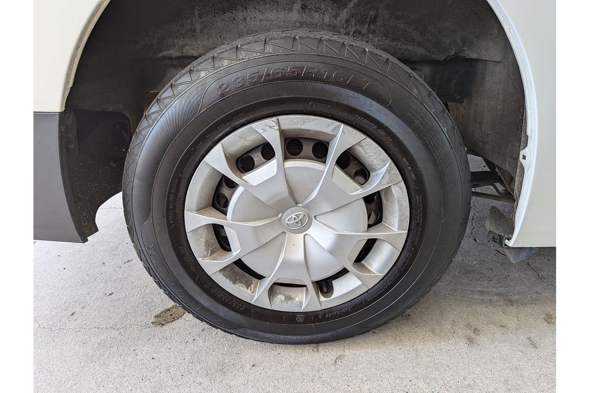 2019 Toyota HiAce SLWB Commuter  SLWB Commuter