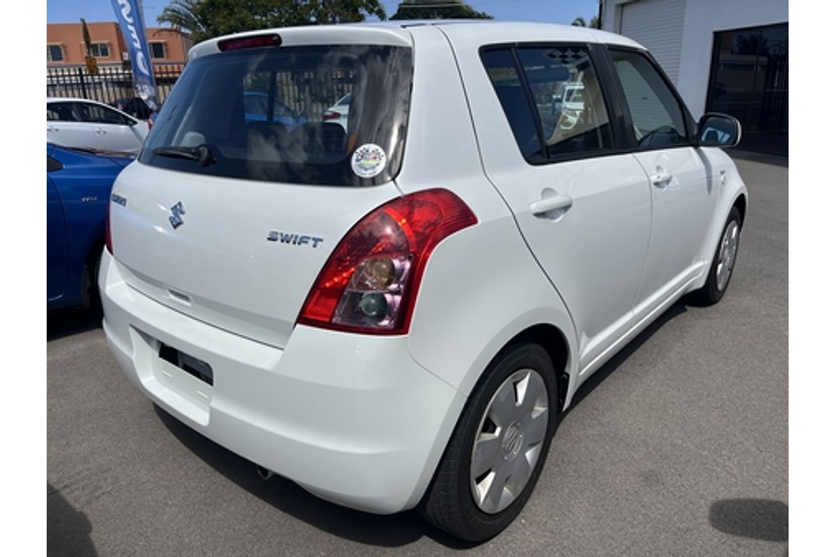 2009 Suzuki Swift GLX RS415