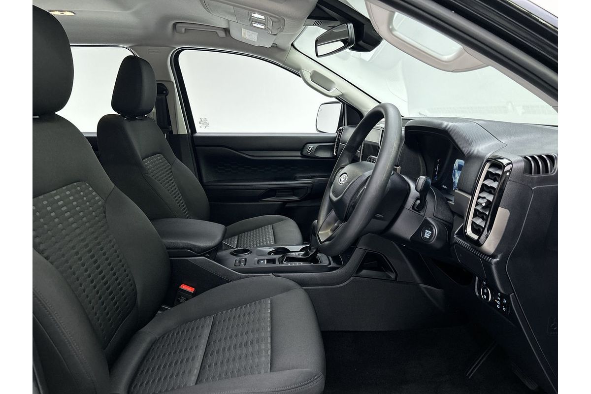 2024 Ford Everest Ambiente 2.0L