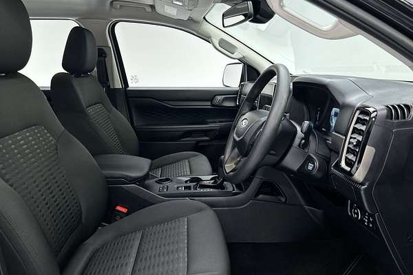 2024 Ford Everest Ambiente 2.0L