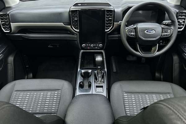 2024 Ford Everest Ambiente 2.0L