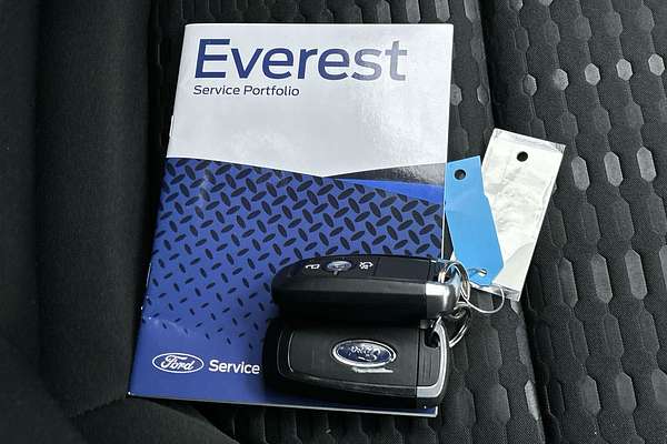 2024 Ford Everest Ambiente 2.0L