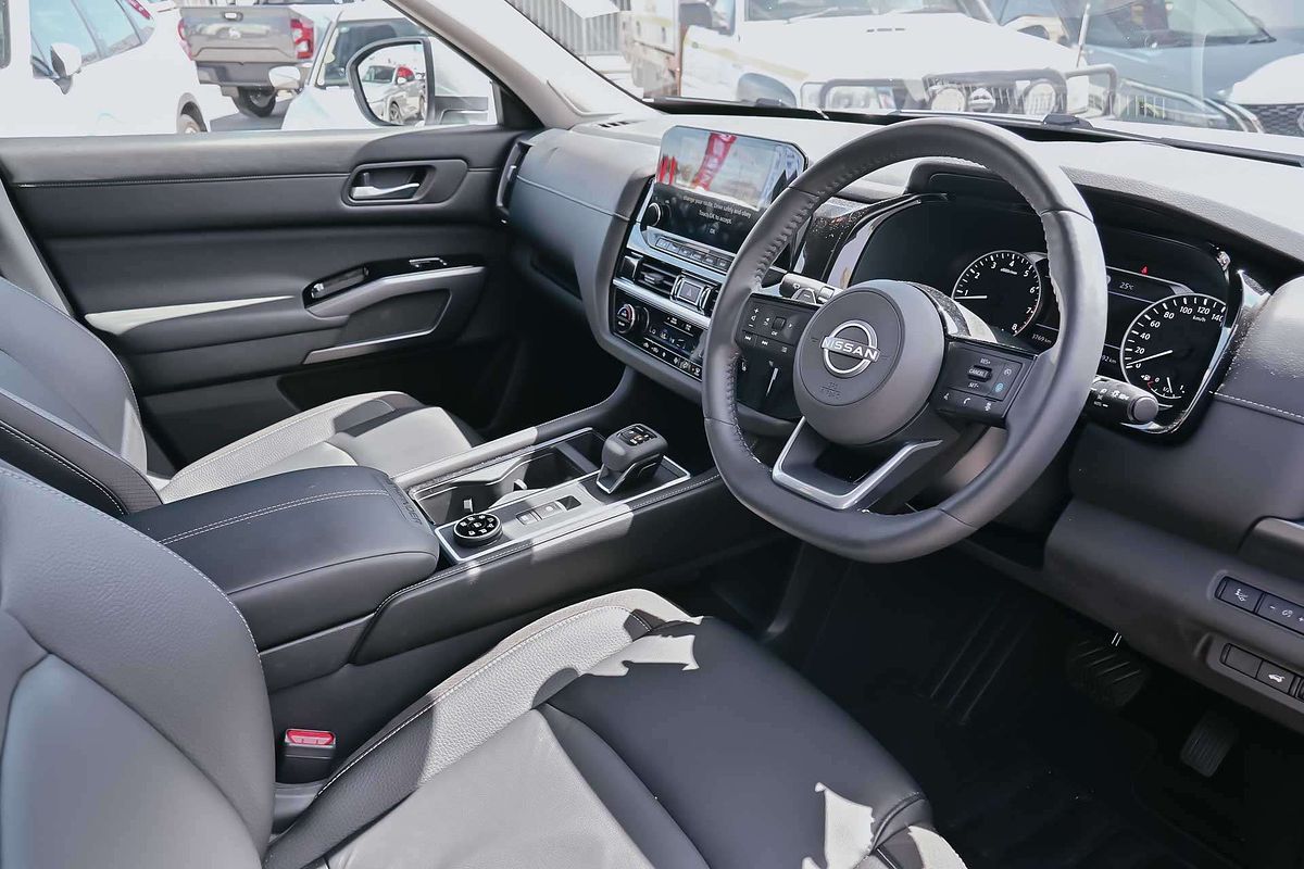 2023 Nissan Pathfinder Ti R53