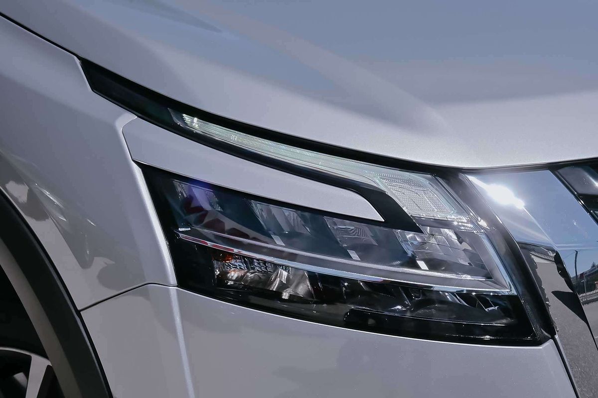 2023 Nissan Pathfinder Ti R53