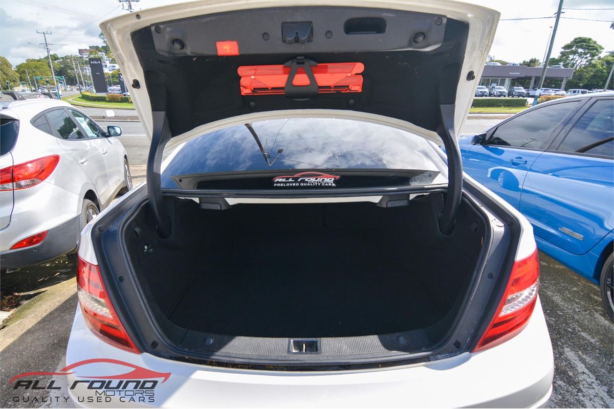 2012 Mercedes-Benz C350 BE W204 MY12
