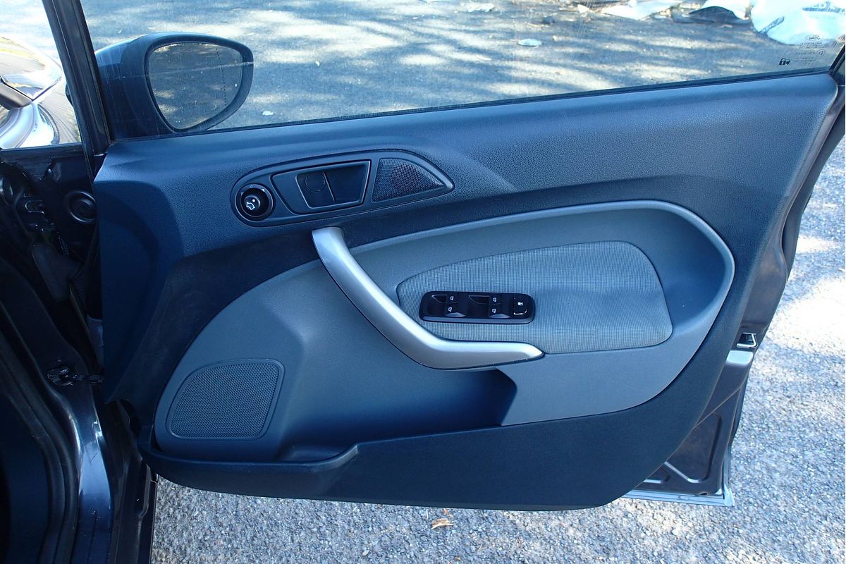 2010 Ford FIESTA WS