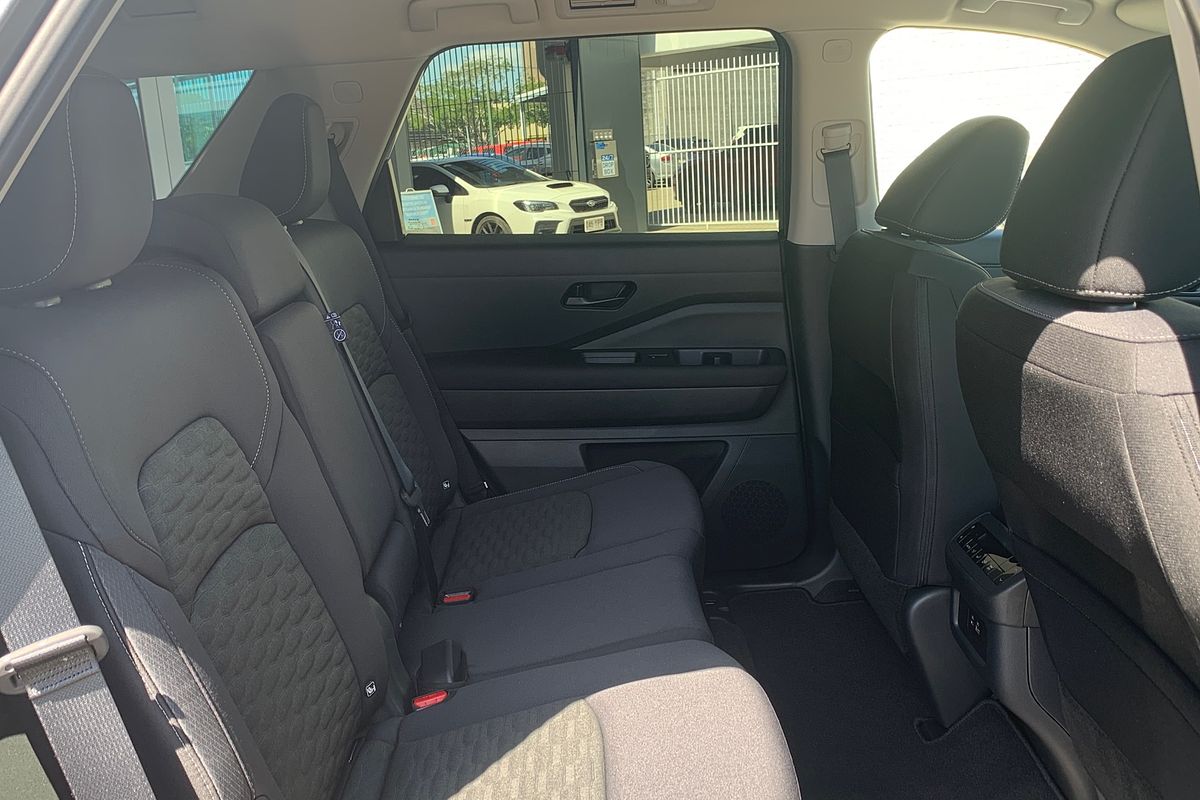 2024 Nissan Pathfinder ST-L R53