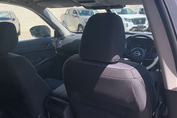 2024 Nissan Pathfinder ST-L R53