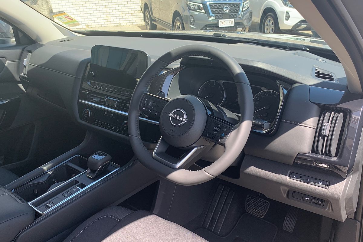 2024 Nissan Pathfinder ST-L R53