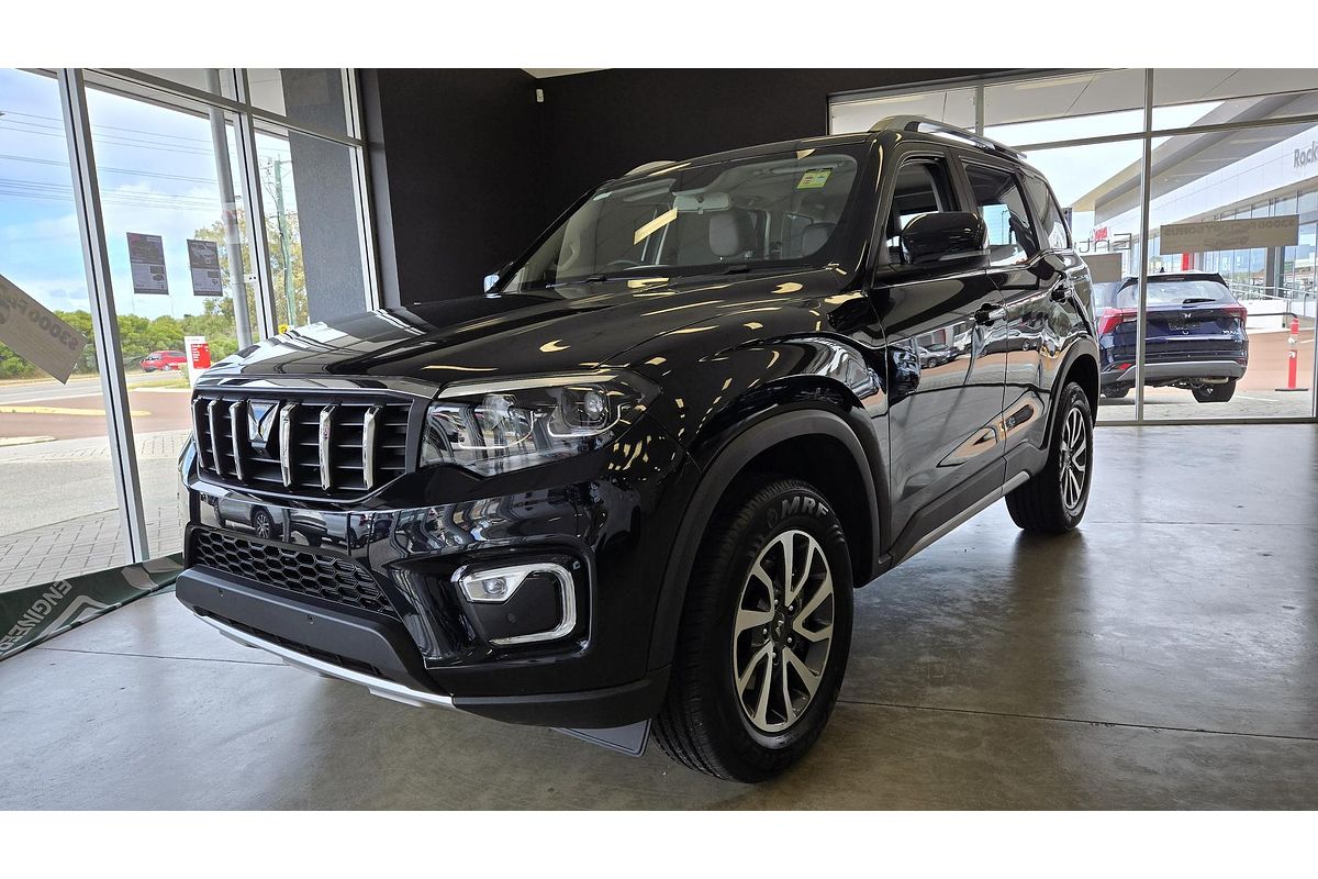 2024 Mahindra Scorpio Z8L