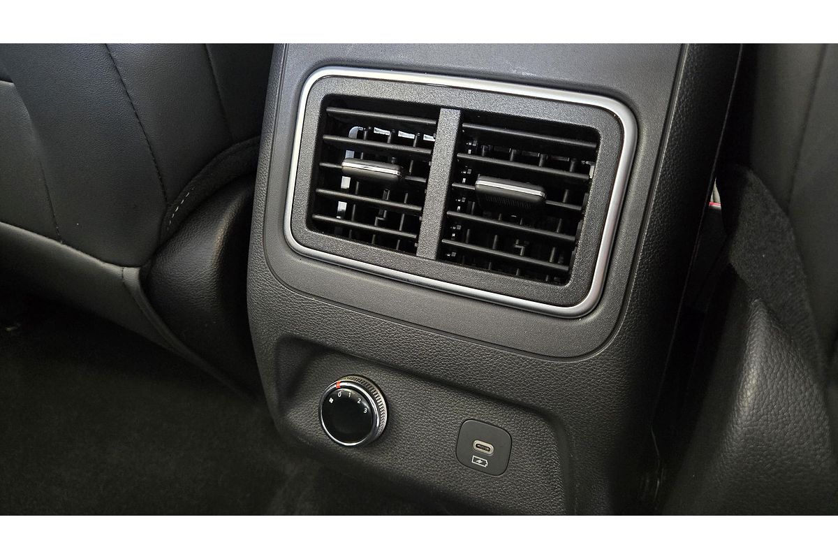 2024 Mahindra Scorpio Z8L