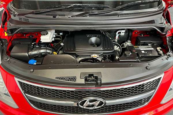 2015 Hyundai IMAX 2.5L Turbo Diesel CRDI Auto